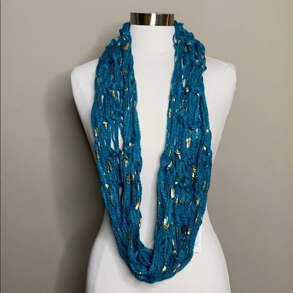 Handmade hand Knit Chunky Open Knit Loose Weave Teal & Gold Infinity Scarf - Picture 2 of 4